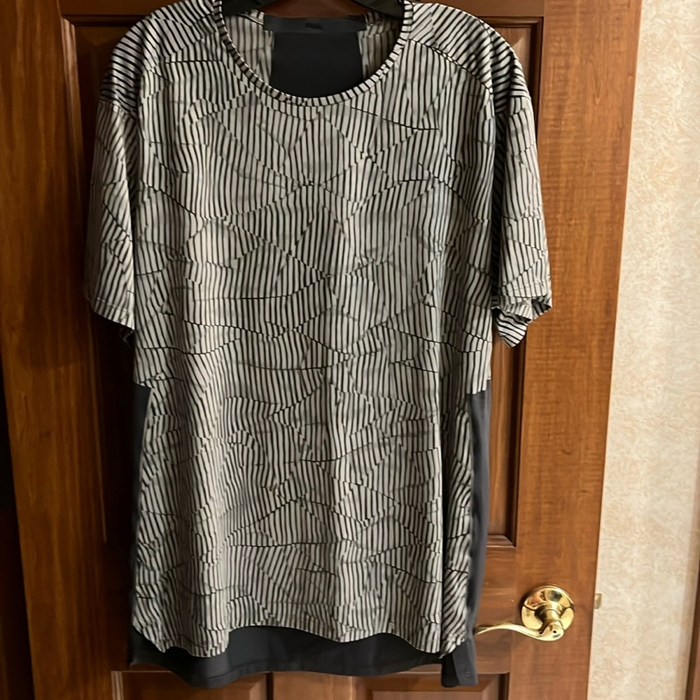 Lululemon Men’s Workout Shirt, M/L